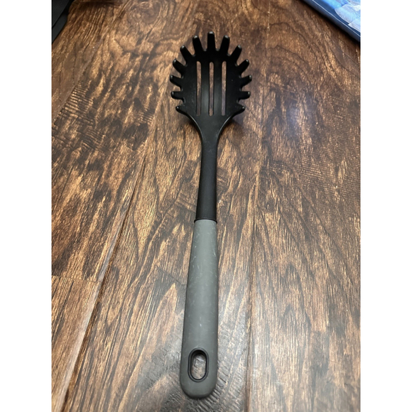 Crofton Pasta Server, Nylon Material, Safe for Non,Stick Cookware, - Picture 3 of 5